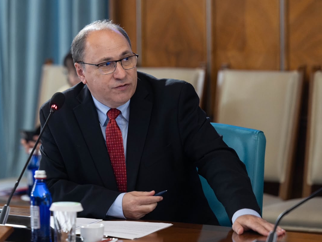 Ministrul Educației, Mihai Dimian: Orele remediale la gimnaziu ar putea fi plătite suplimentar, integrate în norma profesorilor sau susținute de personal suplimentar, sub coordonarea profesorilor titulari
