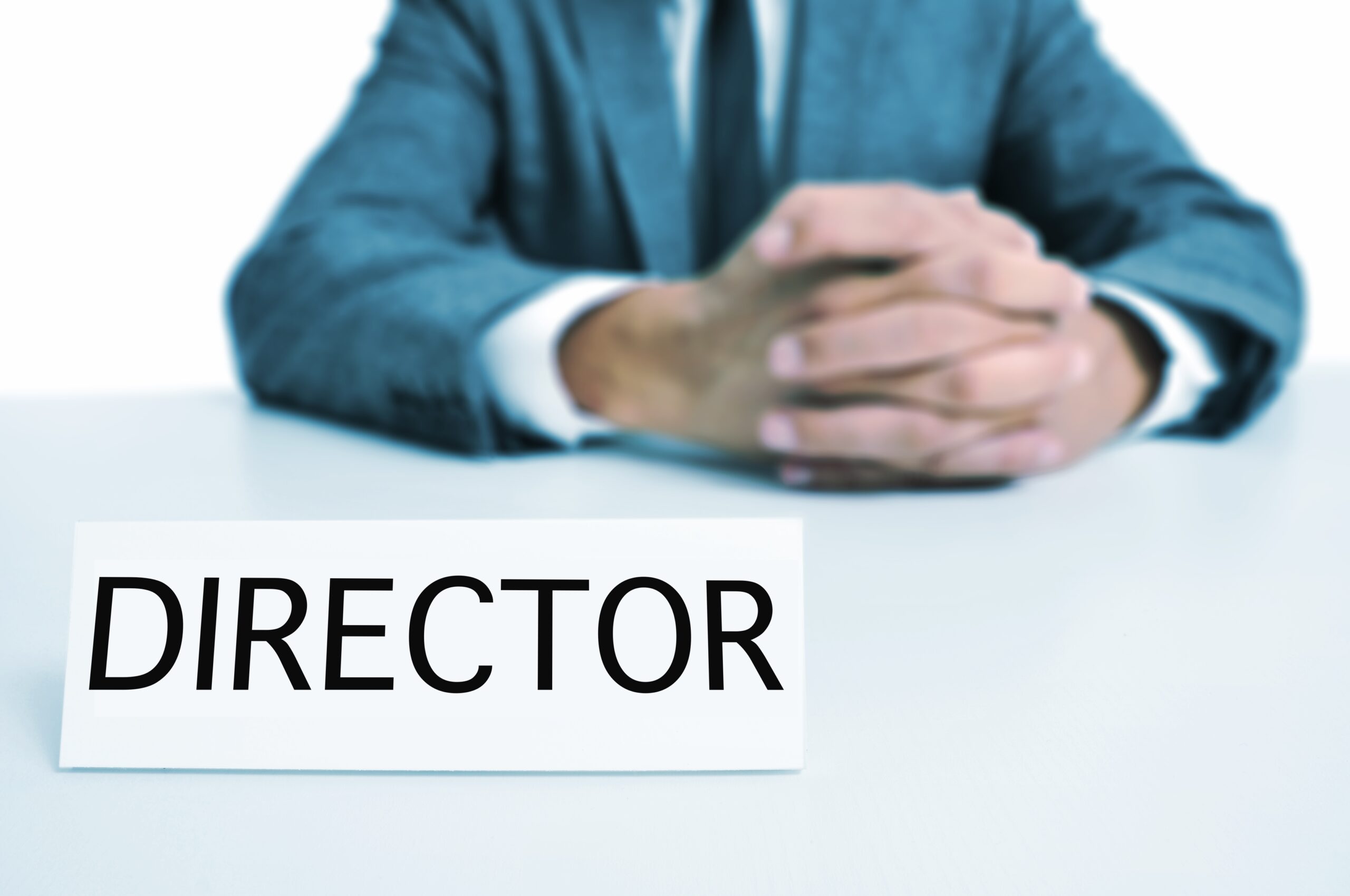 OFICIAL Directorii de școli vor preda între 6 și 8 ore, în funcție de numărul de elevi, din anul școlar 2026-2027, iar inspectorul școlar general este degrevat total de ore – norme metodologice